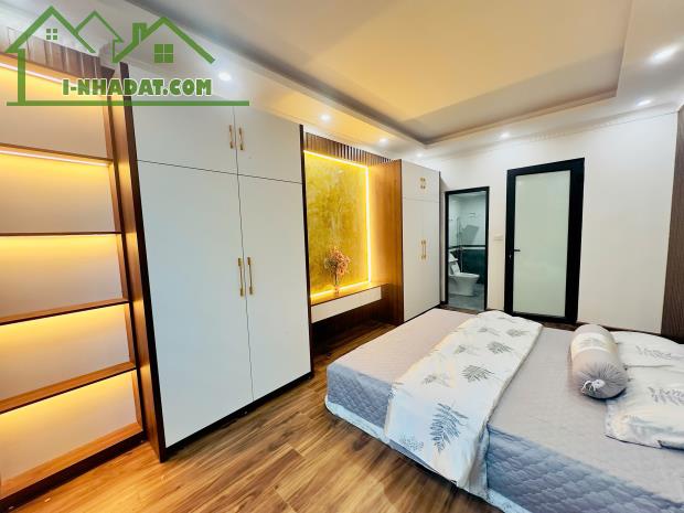 Bán Nhà Trung Tâm Quận Hoàng Mai - Diện Tích 35m2, Giá Chỉ Hơn 5 Tỷ! - 2