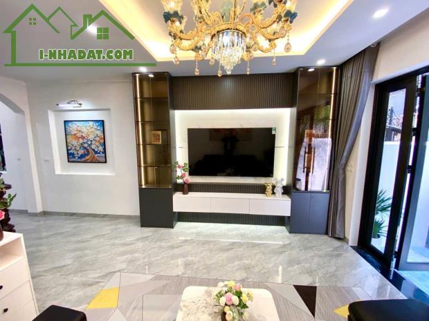 BÁN NHÀ 6 NGÕ 495 NGUYỄN TRÃI - OTO ĐỖ CỬA. NHÀ MỚI XÂY - 2