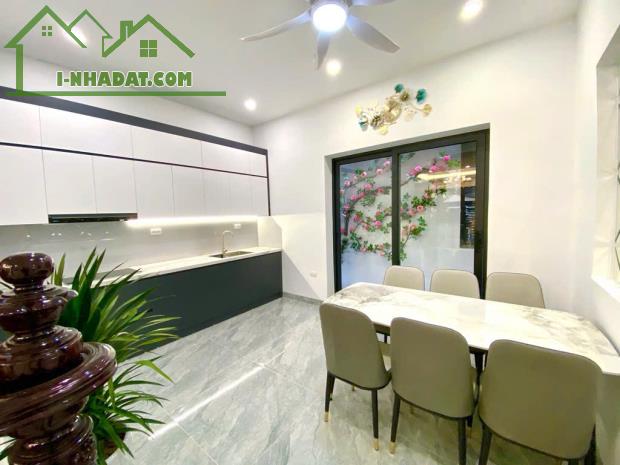 BÁN NHÀ 6 NGÕ 495 NGUYỄN TRÃI - OTO ĐỖ CỬA. NHÀ MỚI XÂY - 3