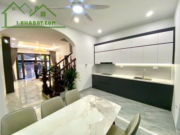 BÁN NHÀ 6 NGÕ 495 NGUYỄN TRÃI - OTO ĐỖ CỬA. NHÀ MỚI XÂY - 4