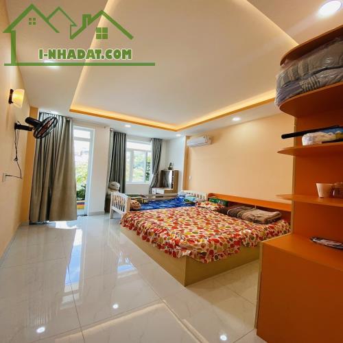 Bán Nhà Phố Mặt Tiền Kinh Doanh Liền Kề Võ Văn Ngân, P. Bình Thọ, Tp Thủ Đức_ 3 tầng sân t