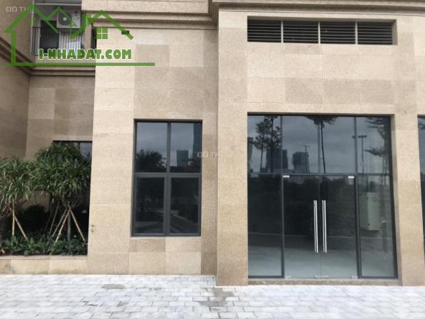 Bán gấp shophouse chân đế tòa CT8 Emerald Mỹ Đình Sông Đà, dòng tiền thu về 2500$/tháng.