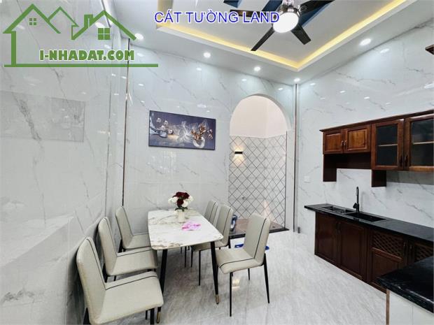 Nhà Trệt 2 Lầu full nội thất, 4PN. Hẻm 8m Phan Huy Ích, Phường 15. Chỉ 6.5 tỷ - 2
