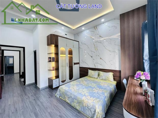 Nhà Trệt 2 Lầu full nội thất, 4PN. Hẻm 8m Phan Huy Ích, Phường 15. Chỉ 6.5 tỷ - 1