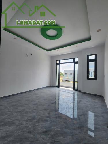 Nhà Hiện Đại giáp Chợ Bình Chánh, diện tích to 4.5 x 24m, SHR, - 4