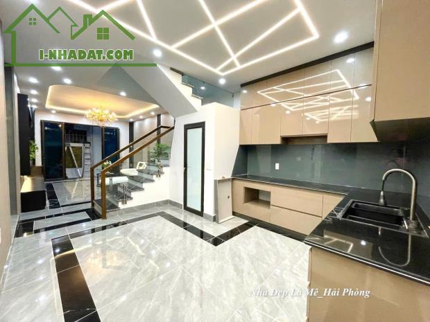 Bán nhà 4 tầng siêu đẹp về ở luôn phố chợ Hàng - 1