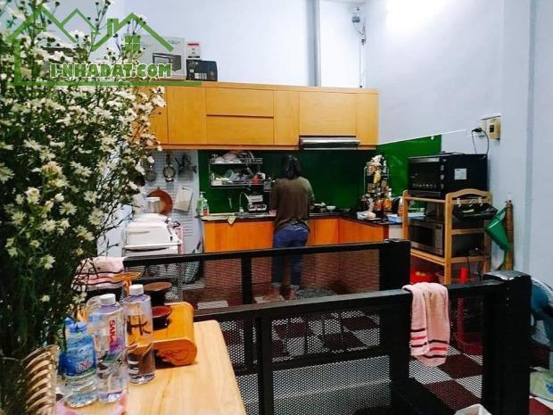 BÁN NHÀ MẶT TIỀN NGUYỄN TRI PHƯƠNG QUẬN 5 - 100M2