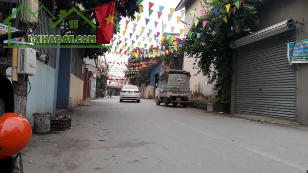 ĐẤT CHÚC SƠN ĐƯỜNG THÔNG ÔTÔ ĐỖ CỬA - 2