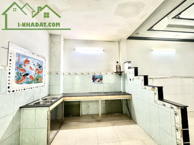 Bán gấp nhà đẹp ở ngay Hoài Thanh, sát mặt tiền 45m2, ngang khủng 5m, SHR, chỉ 4.9 tỷ. - 2