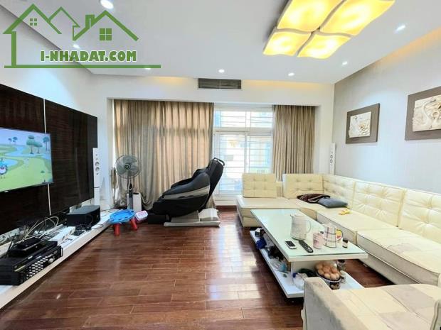 LIỀN KỀ LỘC NINH MẶT ĐƯỜNG 6 CŨ CÓ THANG MÁY KINH DOANH