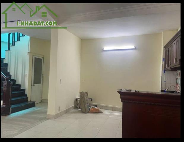 Cho thuê nhà Ngõ Quỳnh 2.5  tầng x 50m2, 2 ngủ làm VP, C.ty, Spa, Lớp học, ở gđ, 10tr - 2