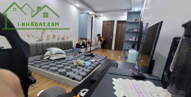 KHƯƠNG ĐÌNH-DT KHỦNG 60M x 4 TẦNG, NHỈNH 8 TỶ-2 THOÁNG-Ô TÔ GẦN NHÀ-FULL NỘI THẤT NHẬP - 1