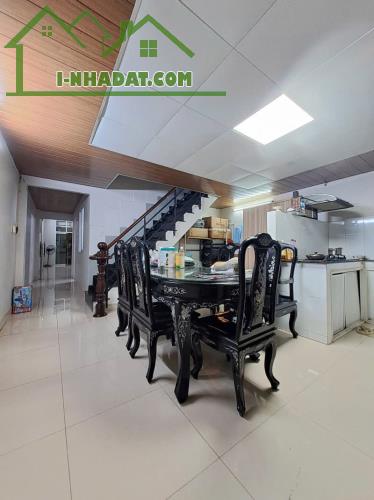 Bán nhà Mặt tiền Quách Hữu Nghiêm - ngay Lũy Bán Bích, 5x25m, Trệt + lửng, 12.8 tỷ.