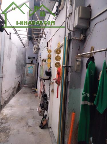 Bán nhà Mặt tiền đường Thạch Lam - gần Bình Long, 5.3x26.5m, Cấp 4, tiện xây, 16.9 tỷ - 1