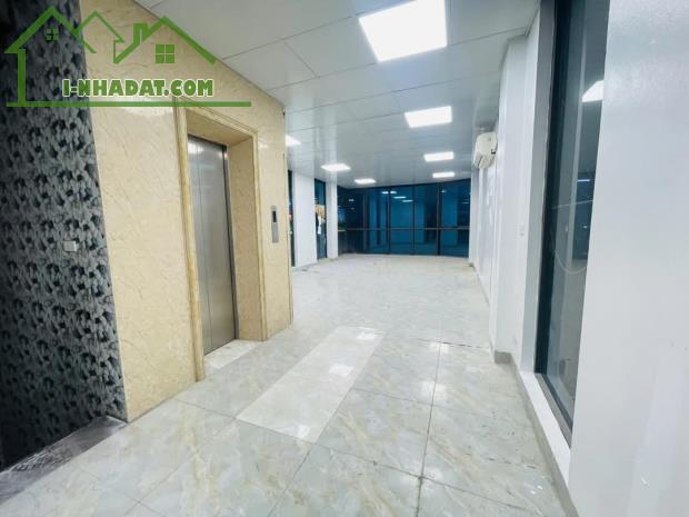 TOÀ NHÀ MP: ĐƯỜNG 19/5-HÀ ĐÔNG.  DT:56M2 X 9T X 4.8M.MT. +