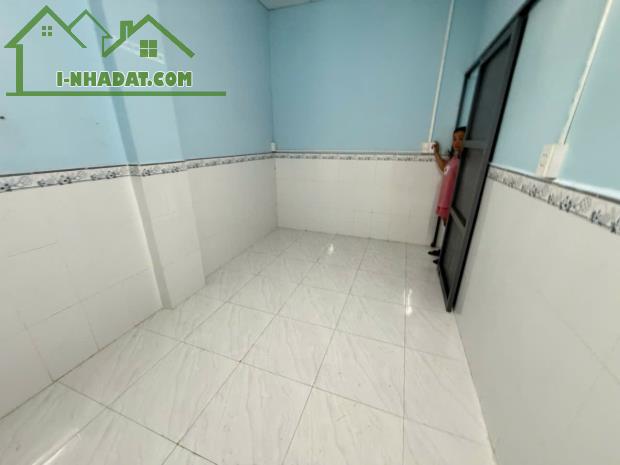 Hàng Thơm nhà liên khu 5-6 ngay chợ 94m2 hẻm xe tải ,2Tầng 4 Tỷ 2 - 2