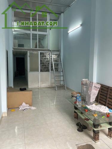 Siêu hiếm cho thuê nhà ngõ 160 Hoàng Mai chỉ 5 Triệu, 50m2 x 1.5 tầng, 2 ngủ ở gđ, nhóm sv