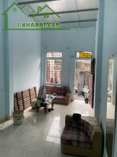 cho thuê nhà Hoàng Mai, Trương Định chỉ 5 Triệu, 50m2 x 1.5 tầng, 2 ngủ ở gđ, nhóm sv - 3