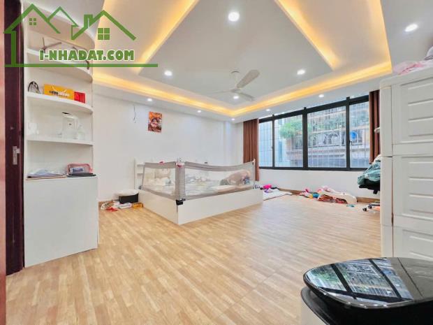 Cho thuê nhà Phố Định Công Thượng, 5 tầng, 65m2, 7PN khép kín làm văn phòng, Spa, 24 Triệu - 2