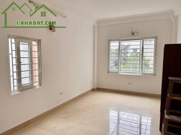 🏡 Bán nhà mới trung tâm Ngô Gia Tự, Long Biên, 33m2, Lô góc, Dân xây, Gần ô tô, 4 tỷ 85 - 2