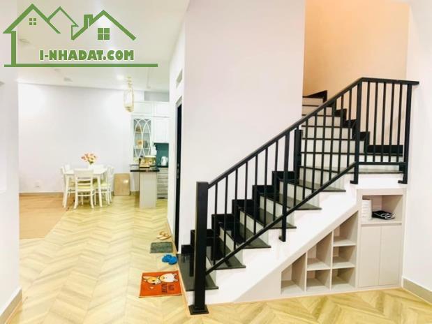 BÁN NHÀ QUẬN 7-2MT HẺM LÂM VĂN BỀN,2 LẦU ,3PN ,NỞ HẬU ,GIÁ NHĨNH 6 TỶ(TL) - 1
