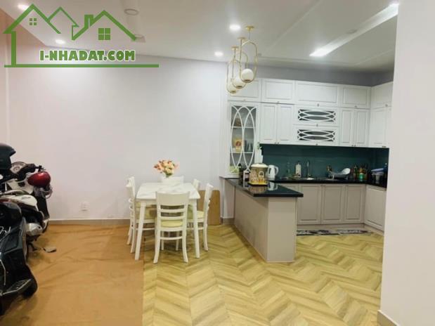 BÁN NHÀ QUẬN 7-2MT HẺM LÂM VĂN BỀN,2 LẦU ,3PN ,NỞ HẬU ,GIÁ NHĨNH 6 TỶ(TL) - 2