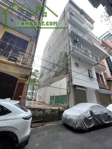 Nhà cũ Bán đất - Mặt phố Lạc Long Quân - 56m2 x MT 4m - Sau nhà ngõ thông oto tránh - 1