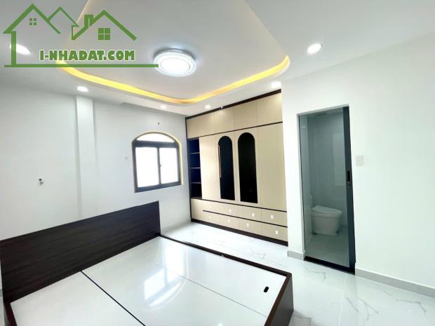 BÁN NHÀ HẼM XE HƠI ĐỖ CỬA NGÀY ĐÊM, HUỲNH TẤN PHÁT QUẬN 7, 2 TẦNG, 102M2 CHỈ 7.19 TỶ