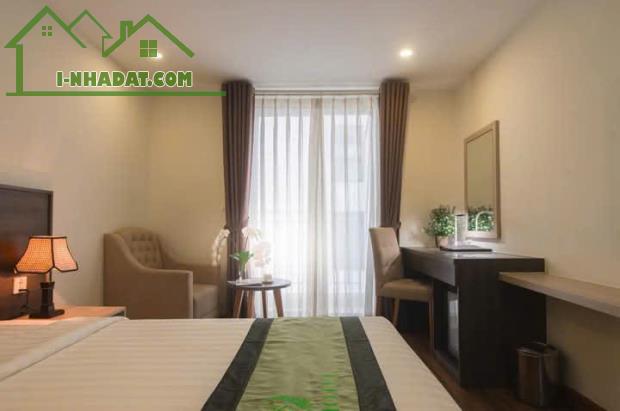 Cho thuê khách sạn 4 sao Khách sạn 21 tầng, 105 phòng tại trung tâm Nha Trang cách bển 3p - 5