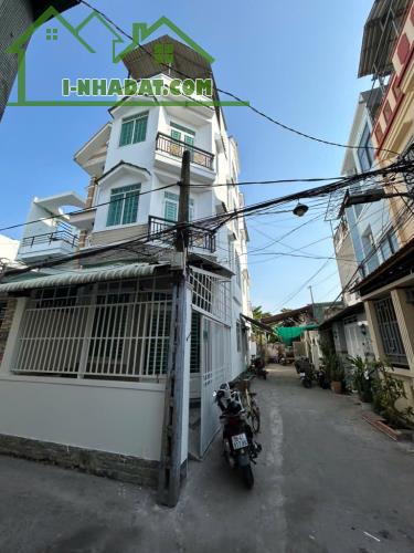 NHỈNH 6 tỷ -Bán nhà lô góc hẻm ô tô 2 mặt tiền đường Huỳnh Tấn Phát Q7