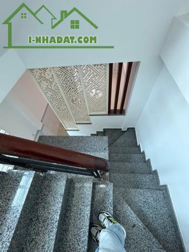 NHỈNH 6 tỷ -Bán nhà lô góc hẻm ô tô 2 mặt tiền đường Huỳnh Tấn Phát Q7 - 2