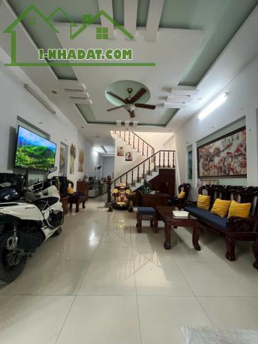 Nhà hxh đường 359 phước long B, DT 75m nhà 2 tầng