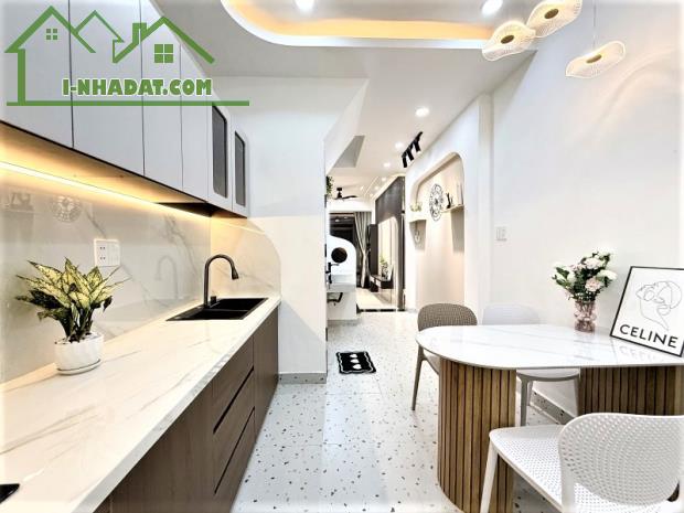 6.2 TỶ CÒN TL - NHÀ ĐẸP PHÚ NHUẬN - KẾ PHAN XÍCH LONG - 3 TẦNG BTCT 3PN MASTER MỚI - SỔ A4 - 2