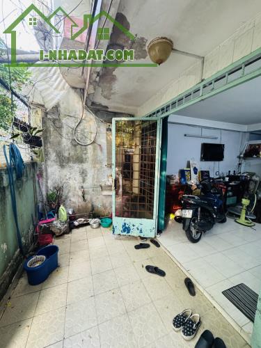 Nhà VIP ngay Âu Cơ, 54m2, ngang 4m, giá chỉ 5.x tỷ, xe hơi đậu cửa, không có căn thứ 2 so