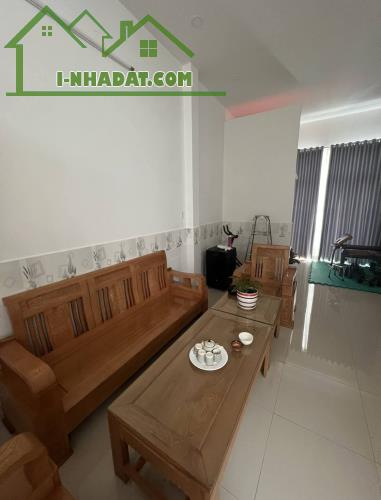HẺM XE TẢI THÔNG TÂN HÒA ĐÔNG - GIÁP QUẬN 6 - 111M2 - NGANG 8M - 2 TẦNG BTCT