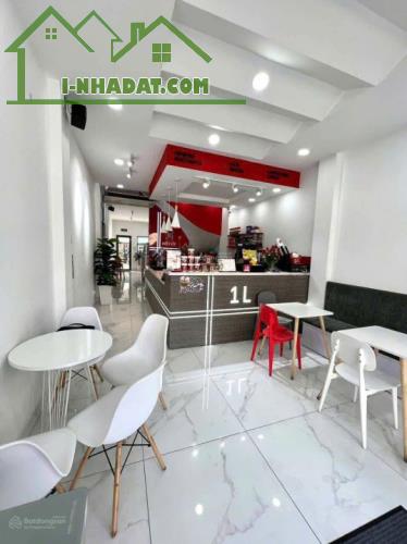 Bán nhà mặt phố Trần Hưng Đạo, 27 tỷ, 64m2, 7PN, 7WC, 5 tầng, mặt tiền đẹp