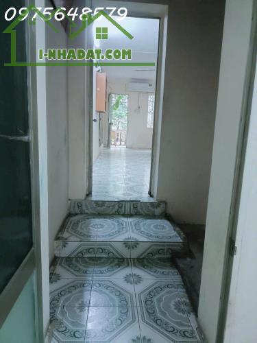 Bán gấp căn hộ Tập thể Vĩnh Hồ 60m Vị trí đẹp giá hợp lý - 2