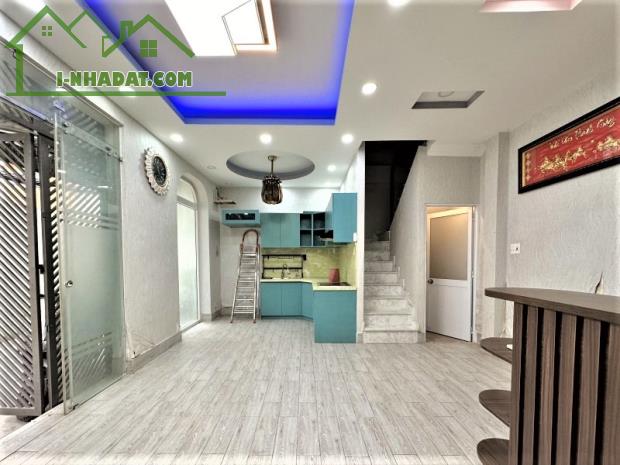 TẦM GIÁ 7 TỶ - NHÀ ĐẸP QUẬN 1 - VÀI BƯỚC RA MẶT TIỀN HOÀNG SA - 4 TẦNG 3PN MASTER VUÔNG A4