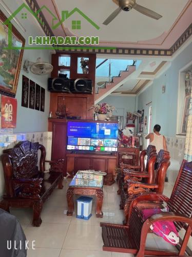 Bán nhà 1T1L 99m2 Dĩ An,có sẵn thu nhập hàng tháng,đường xe hơi vào tận nơi