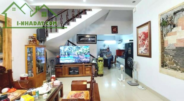 Bán nhà An Lạc, Sở Dầu, Hồng Bàng, Hải Phòng. 2,5 tầng, 82m2, 5 tỷ. N4,5m nở hậu, d2