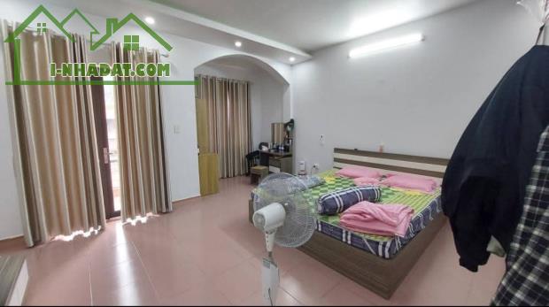 Bán nhà An Lạc, Sở Dầu, Hồng Bàng, Hải Phòng. 2,5 tầng, 82m2, 5 tỷ. N4,5m nở hậu, d2 - 2