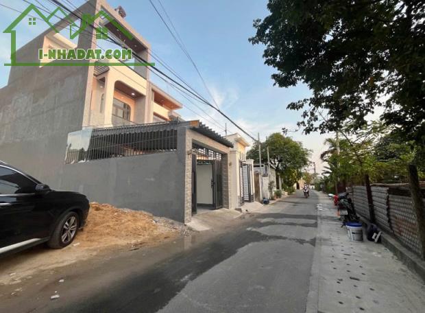 BÁN NHÀ TẠI PHƯỜNG ĐỊNH HÒA , THỦ DẦU 1