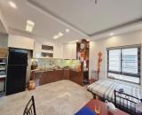 Bán nhà Phố Huế, 135m2, mặt tiền 8m, 58 tỉ, ô tô tránh, kinh doanh đỉnh