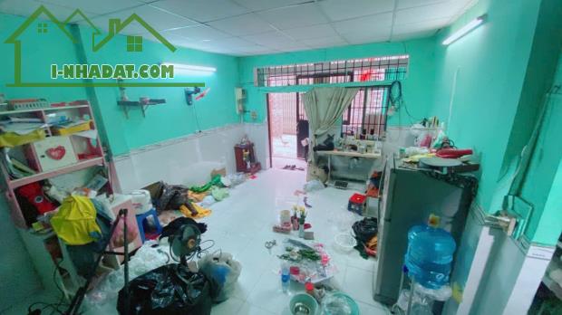 Nhà rộng ở liền, Phạm Văn Bạch gần Trường Chinh, 2.5 tỷ - 4