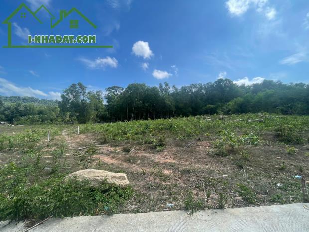Bán đất đường bào  Phú Quốc, Dương Tơ, 500m², 3 tỷ, sổ đỏ, đất sườn đôi view biển