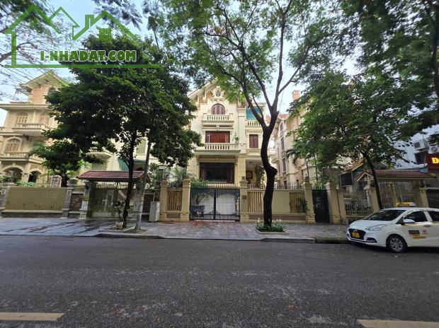 4 BÁN BIỆT THỰ SÁT HỒ LINH ĐÀM – DIỆN TÍCH RỘNG 254m2 – FULL NỘI THẤT CAO CẤP