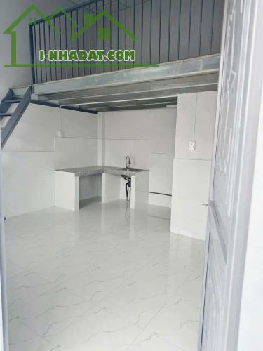 Dãy trọ 7 phòng hẻm Nguyễn Văn Tuôi, thị trấn Bến Lức tổng dt 176m2 thổ giá 4 tỷ - 2