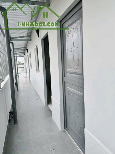 Dãy trọ 7 phòng hẻm Nguyễn Văn Tuôi, thị trấn Bến Lức tổng dt 176m2 thổ giá 4 tỷ - 4