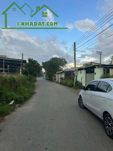BÀ CHỊ CẦN BÁN GẤP CĂN NHÀ  Ở TÂN PHƯỚC KHÁNH - TÂN UYÊN , DO CON TRAI BÁO NỢ - 1