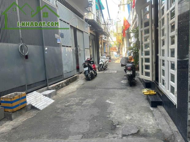 HẺM BA GÁC LỚN CÁCH HẺM XE TẢI 100M CÁCH CHỢ ÔNG ĐỊA 200M 45M2 4 TẦNG BTCT- 6 PN-LẠC LONG - 3